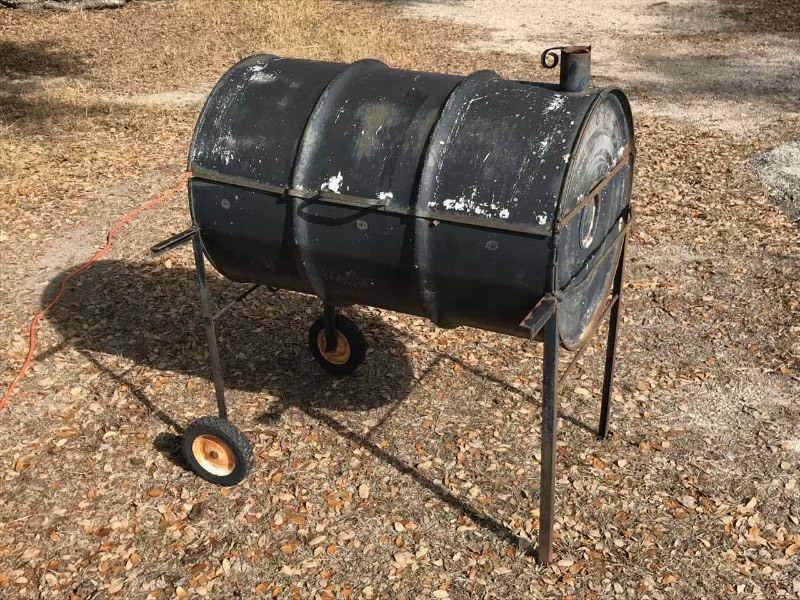 lot 134 image: Barrel BBQ Pit
