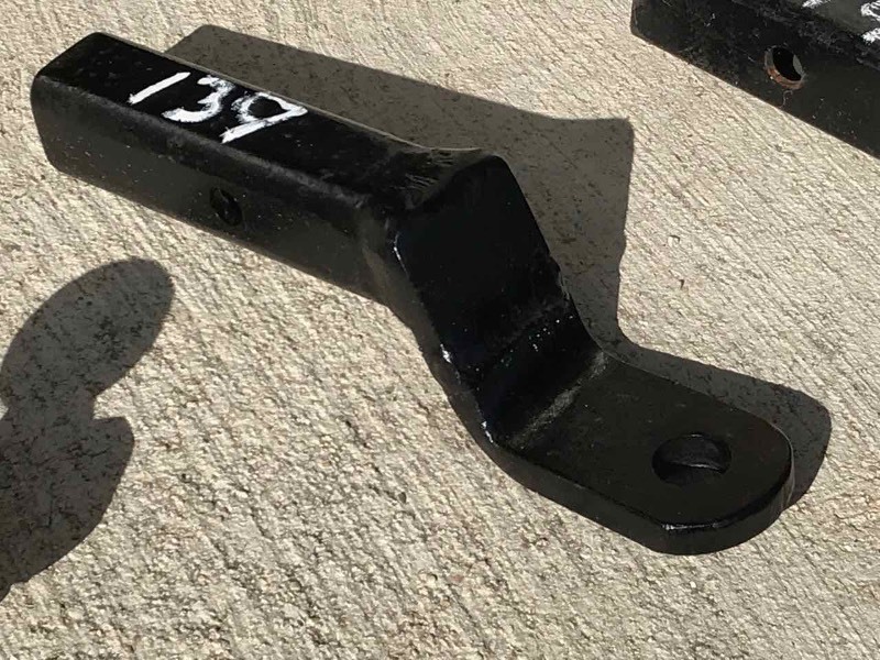 lot 139 image: Receiver Hitch Ball Mount (2 drop)