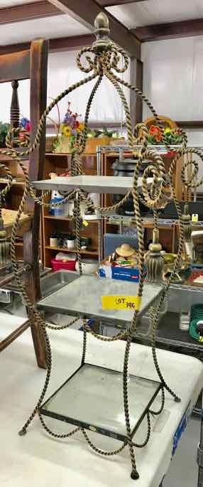 lot 145 image: Metal 3-Tier Etagere