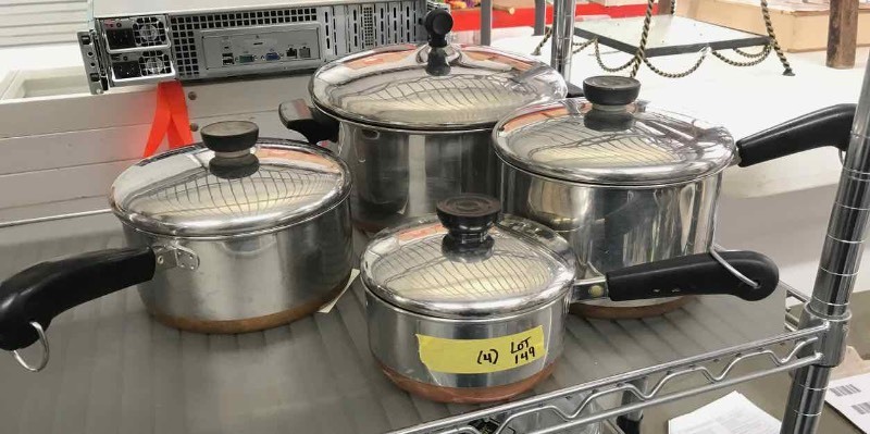 lot 149 image: (4) Revereware Pots with Lids (1, 2, 3, 6 Qt.)