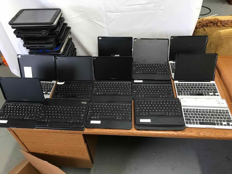 lot 201 image: Asst. Phone & Ipad Device Covers & Keyboards