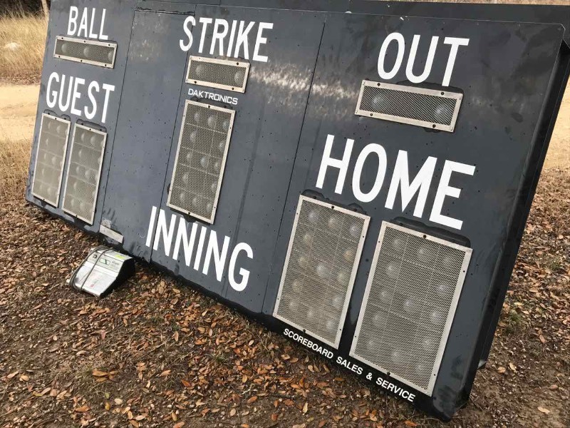 lot 209 image: Scoreboard with All Sport 1600 Series Control Console