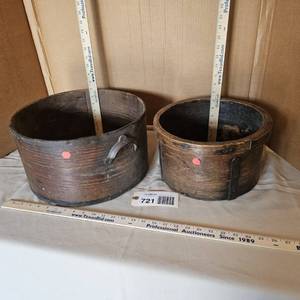 lot 721 image: (2) Antique Round Cheese Boxes