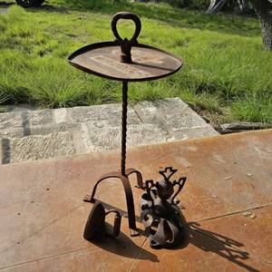 lot 801 image: Stand, Stove Crown, Iron wStar