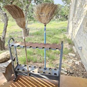 lot 807 image: ToolRod Holder