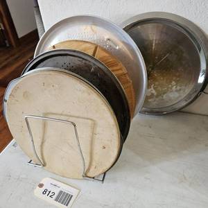 lot 812 image: Pizza Time stones, pans, holder, etc.