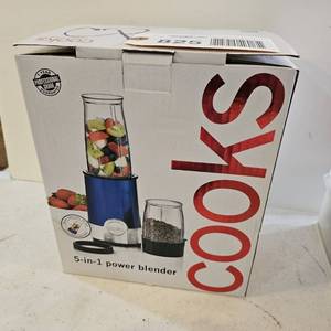 lot 825 image: Cooks 5-In-1 Power Blender