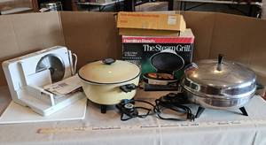lot 829 image: Electric Appliances Bosch Slicer, Fry Pan, Pot, Steam Grill, Electric Knife