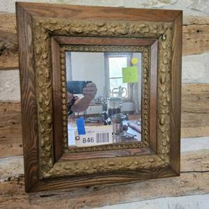 lot 846 image: Oak Framed Mirror, gold gild, apprx 20x22