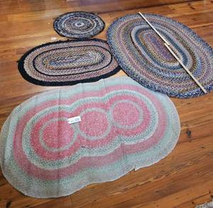 lot 861 image: Assorted braided rugs