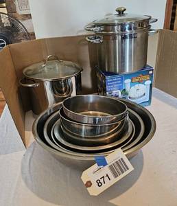 lot 871 image: Pots, assorted bowls, onion machine