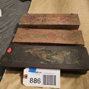 lot 886 image: Antique tiegloves pyrography boxes
