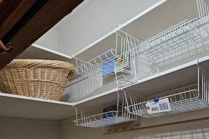 lot 893 image: Under shelf baskets, wicker laundry, basket
