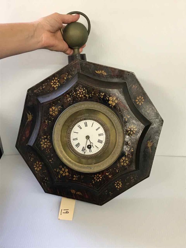 lot 19 image: Antique Painted Tin Clock