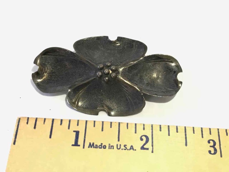 lot 51 image: Stuart Nye Sterling Dogwood Pin, Hand Crafted, Western North Carolina