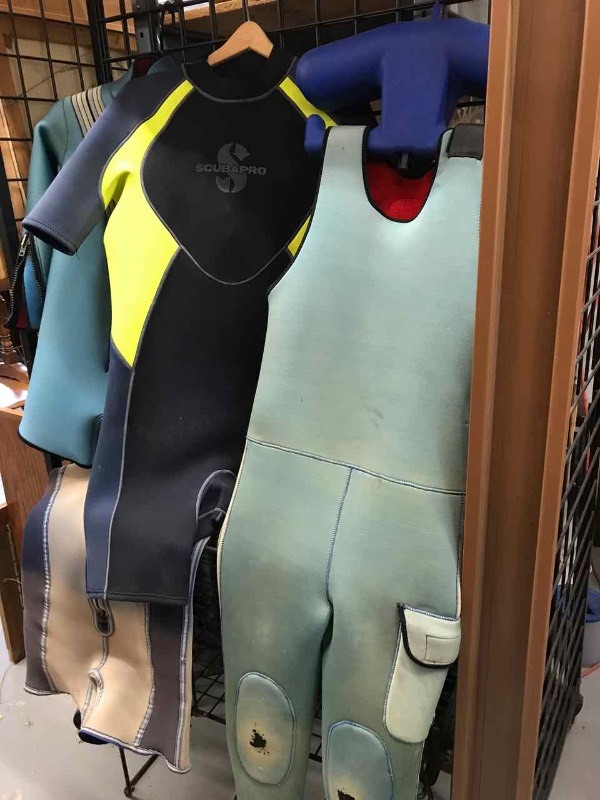 lot 70 image: Scuba Suits, Fins, Masks, Bouy Flag
