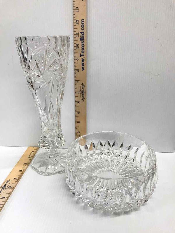 lot 79 image: Crystal Bowl & Etched Crystal Vase