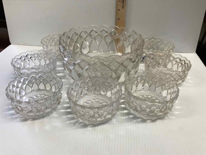 lot 82 image: Pressed Glass Berry Bowl Set
