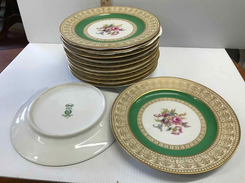 lot 96 image: (12) Plates  Bavaria Thomas Ovingtons New York (green with gold)