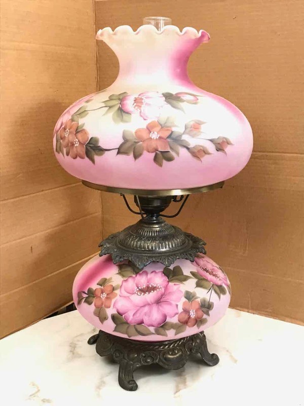 lot 142 image: GWTW Style Table Lamp (Pink with Roses)
