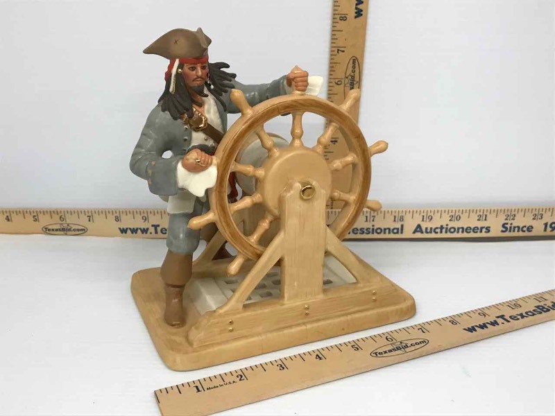 lot 315 image: Lenox Captain Jack Sparrow, Walt Disney Showcase Collections
