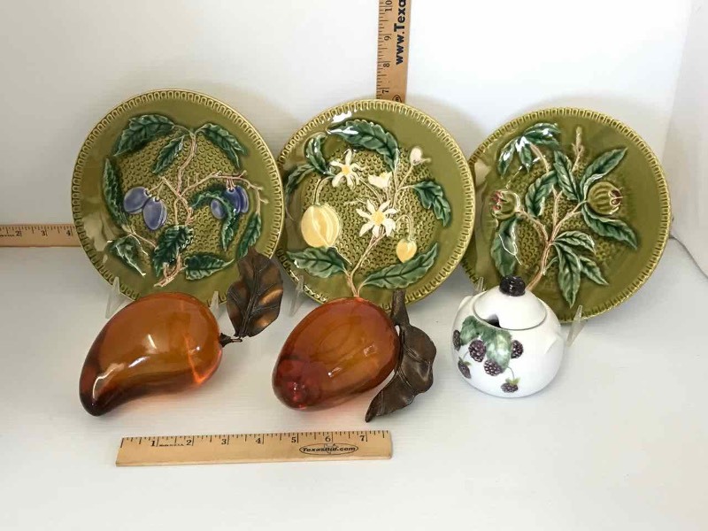 lot 339 image: (3) Bordallo Pinneiro Portugal Salad Plates, Jam Jar, Faux Decorative Fruits