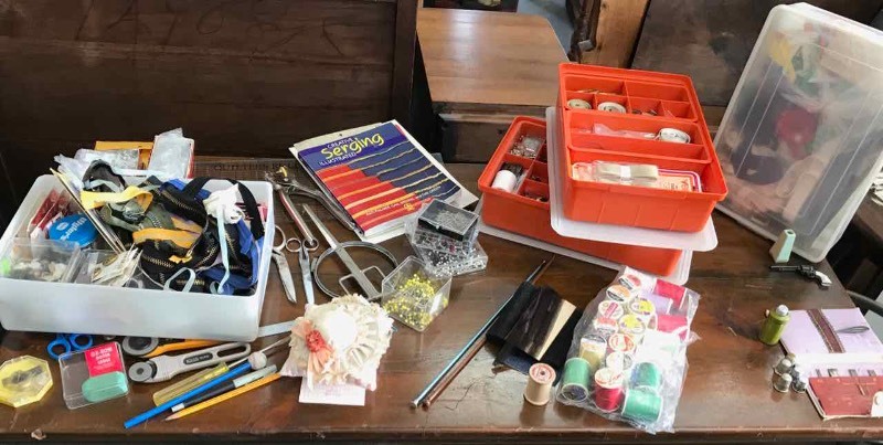 lot 507 image: Sewing Supplies, Spools of Threads, Scissors, Quilting Supplies, Etc.