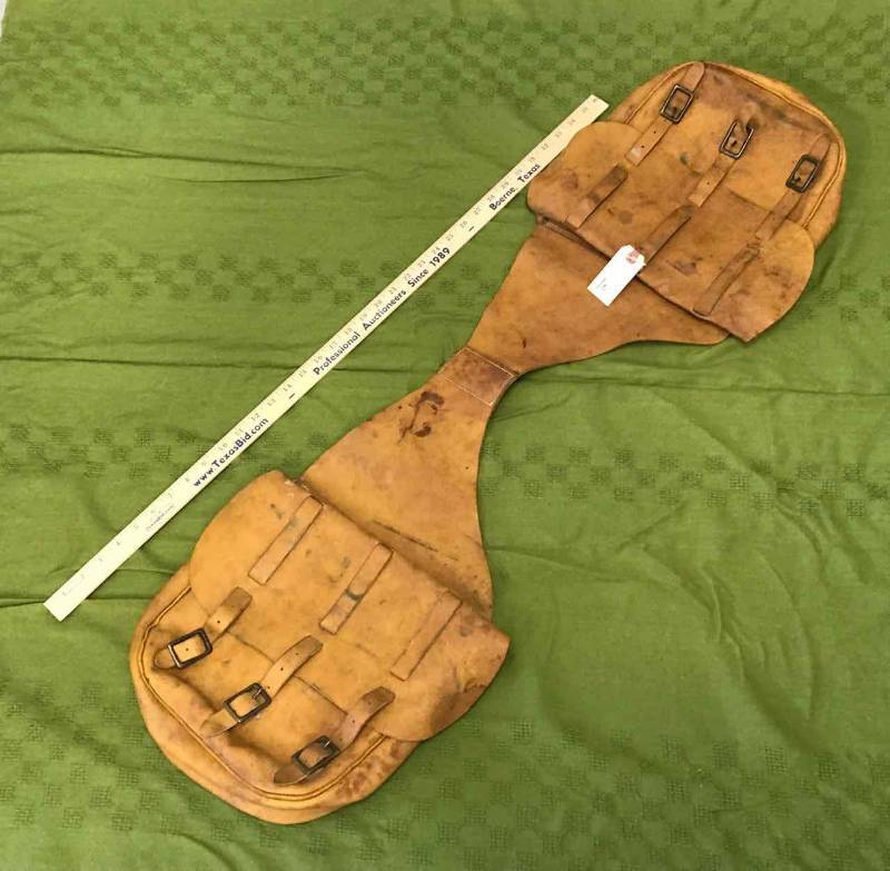 lot 6 image: Saddle Bag