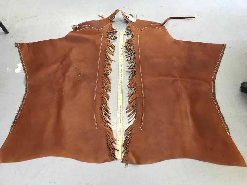 lot 15 image: Shotgun Chaps (Brown)