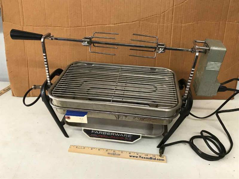 lot 72 image: Farberware Electric Open Hearth Broiler
