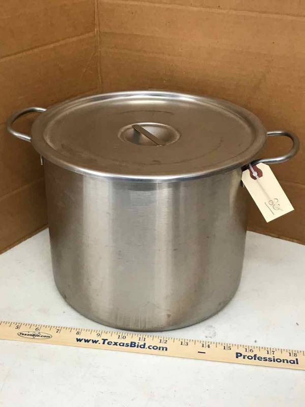 lot 80 image: Vollrath Stainless Steel Pot