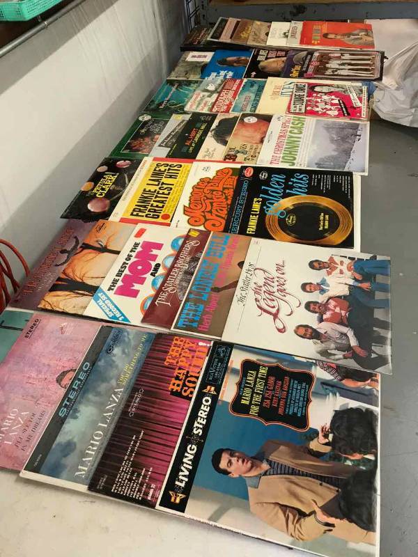 lot 104 image: Newer Record Albums