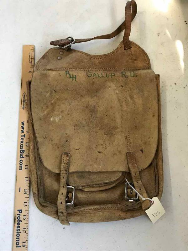 lot 113 image: Leather Should Tote