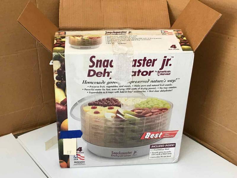 lot 118 image: Snackmaster Jr. Dehydrator, 4 Tray Model