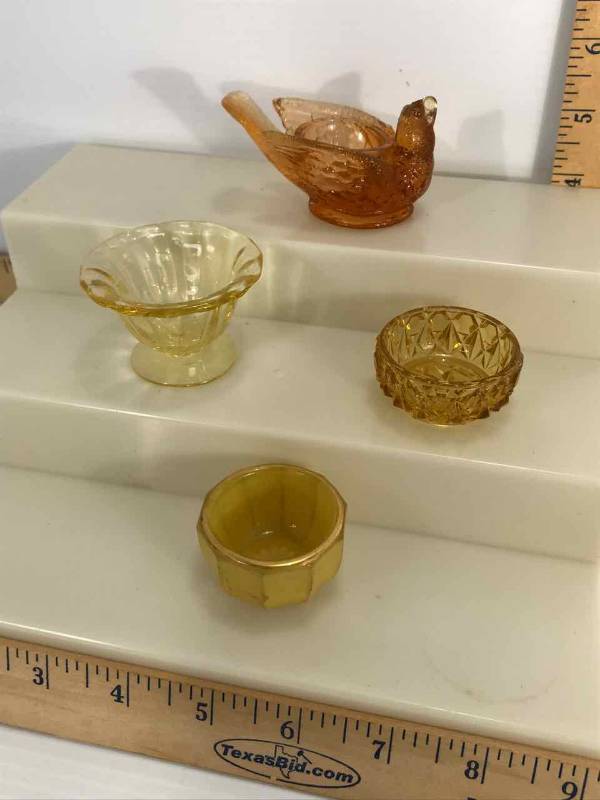 lot 142 image: AmberHoney Glass Salt Cellars, Boyd Bird & Berry, Footed, Pressed Diamond