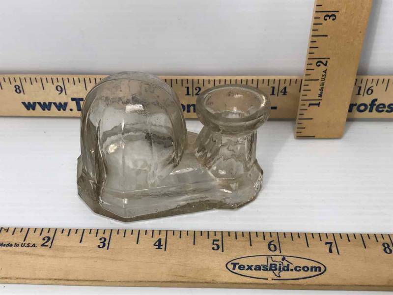 lot 171 image: Antique Glass Morgans Ink Well