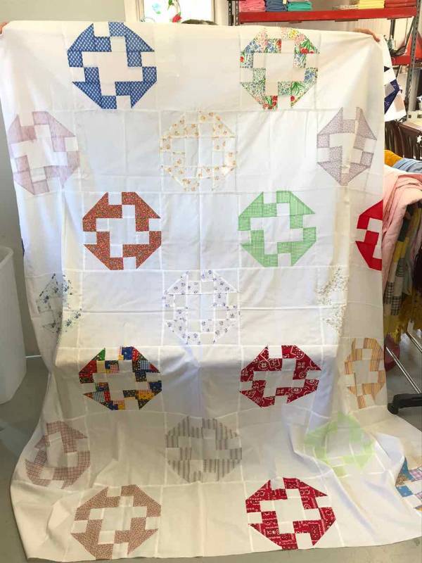lot 202 image: Quilt Topper White with Big Blocks