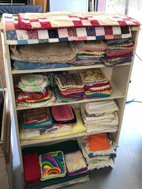 lot 209 image: Asst. Quilted Runners, Hot Pads Galore, Cloth Napkins, Table Linens, Place Mats