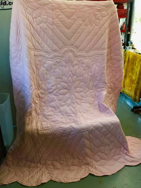 lot 211 image: Stitched Pink Flannel Comforter