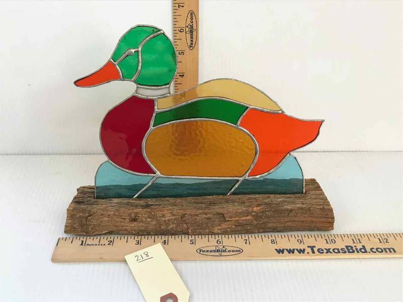 lot 218 image: Stained Glass  Standing Window Charm (duck)