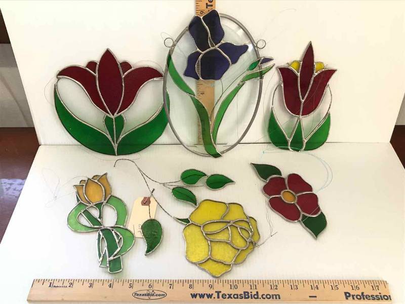 lot 219 image: Stained Glass  Hanging Window Charms (flowers)