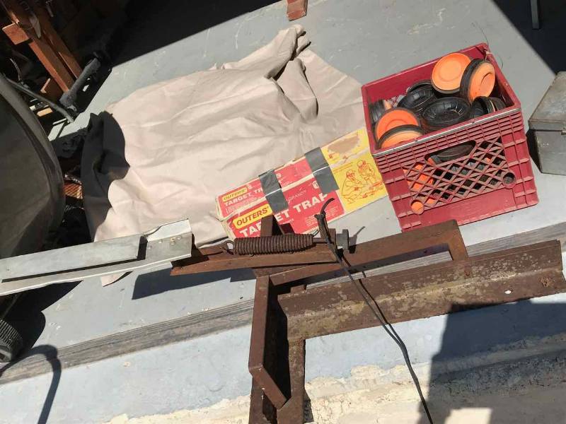 lot 234 image: Target Trap, Clays, Flinger