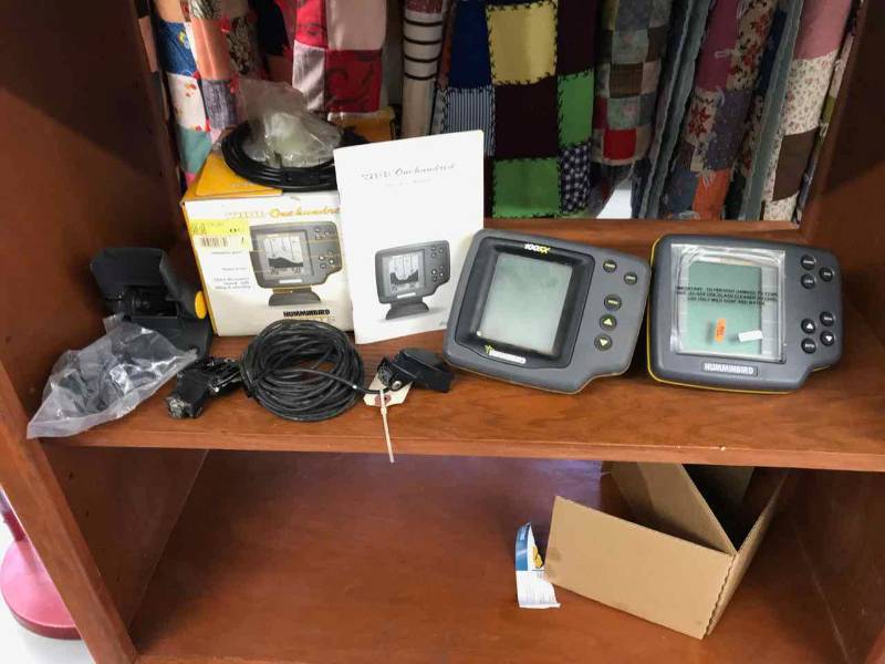 lot 416 image: Humminbird Fish Finder