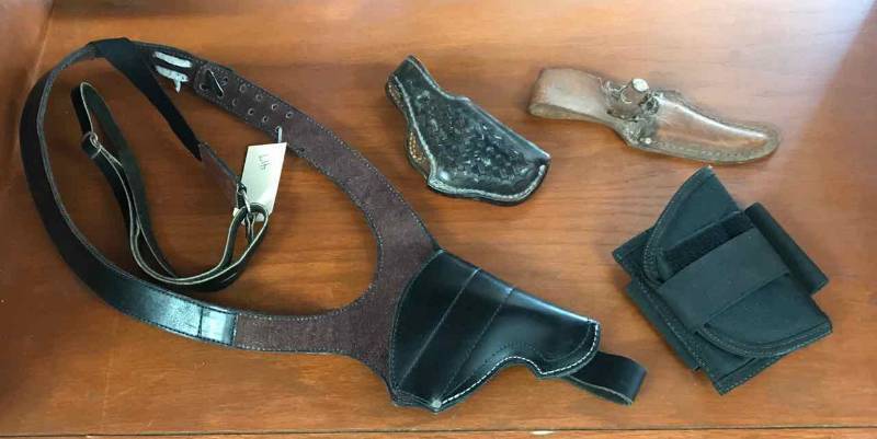 lot 417 image: Asst. Holsters
