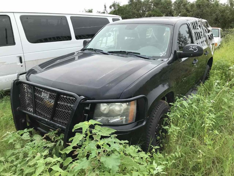 lot 25 image: 2010 Chevrolet 4WD Tahoe, 132,664. Police Vehicle, (VIN  1GNUKAE03AR173655) Harvey Flood Vehicle