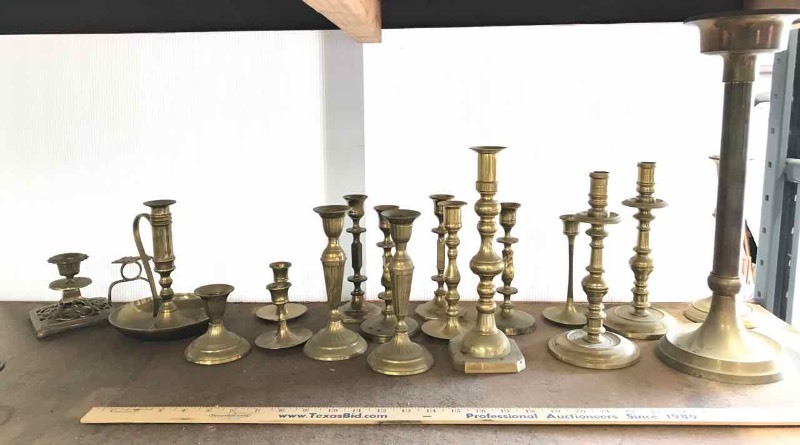 lot 17 image: Brass Candlesticks