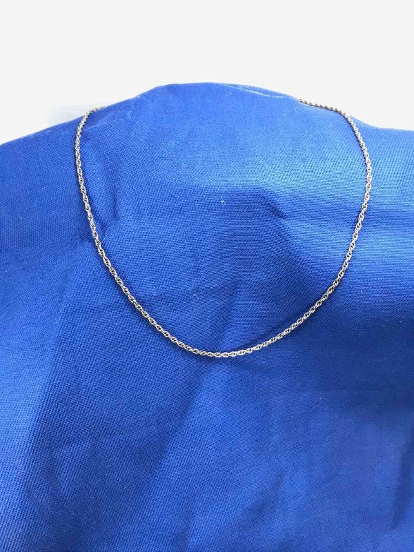 lot 107 image: James Avery  18 Chain, Sterling