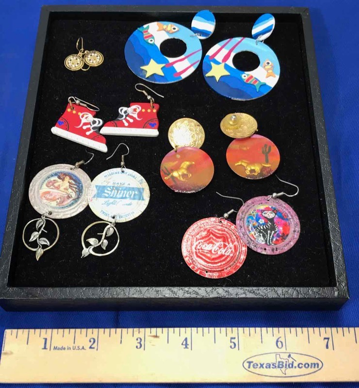 lot 124 image: Fun Earrings Shiner, Coca Cola, Cowboy, Sneakers