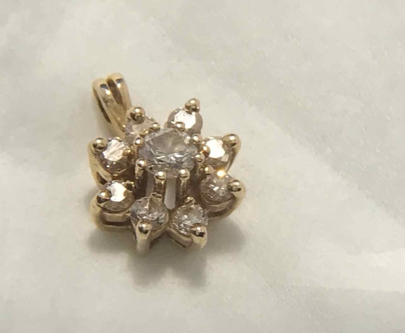 lot 168 image: Small Pendant Burst (14K)