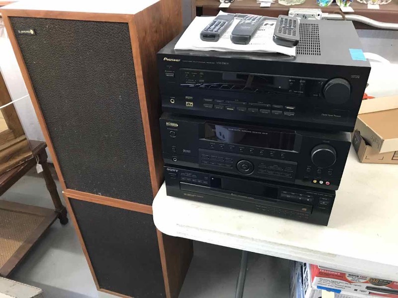 lot 212 image: Pioneer Receiver, KLH Receiver, Sony Converter, Friedrich Speakers